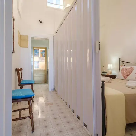Sea Breeze Sea View Seafront Holiday home